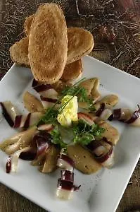 Logis Grand D'orleans Et Restaurant Le Goulu