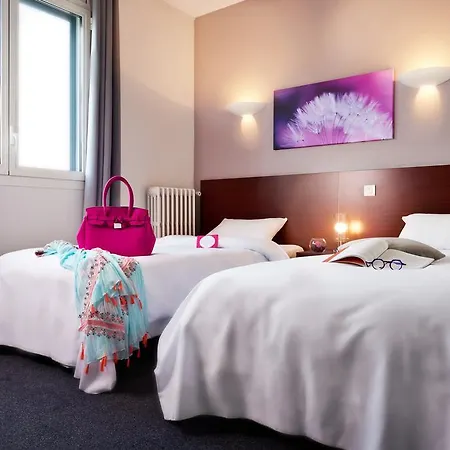 Logis Grand D'orleans Hotel