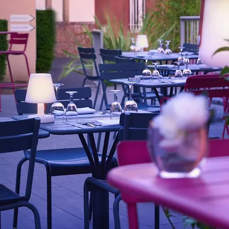 Hotel Logis Grand D'orleans