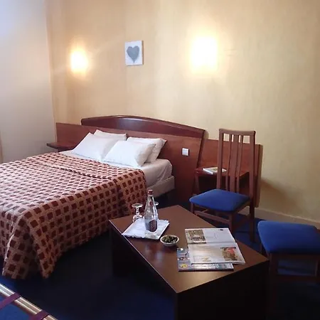 Logis Grand D'orleans Et Restaurant Le Goulu