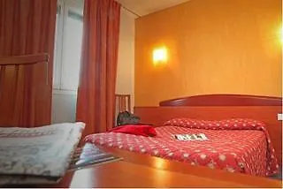 Logis Grand D'orleans Et Restaurant Le Goulu 3* アルビ