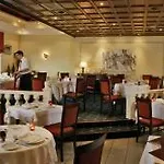 Otel Logis Grand D'orleans