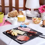 Logis Grand D'orleans 3* Альби