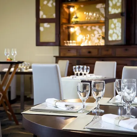 Hotel Logis Grand D'orleans