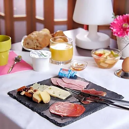 Logis Grand D'orleans Et Restaurant Le Goulu