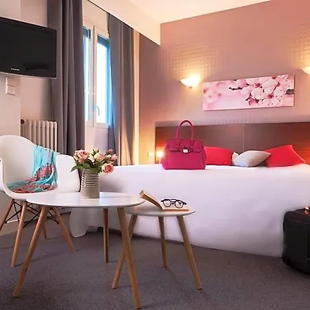 Logis Grand D'orleans Et Restaurant Le Goulu Hotel 3*