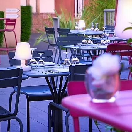 Logis Grand D'orleans Et Restaurant Le Goulu Hotel 3*