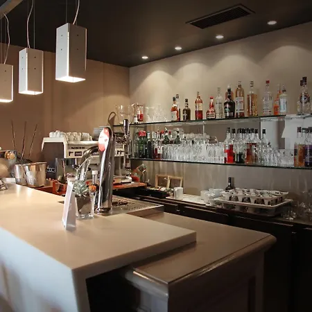 Logis Grand D'orleans Et Restaurant Le Goulu 3*