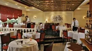 Hotel Logis Grand D'orléans