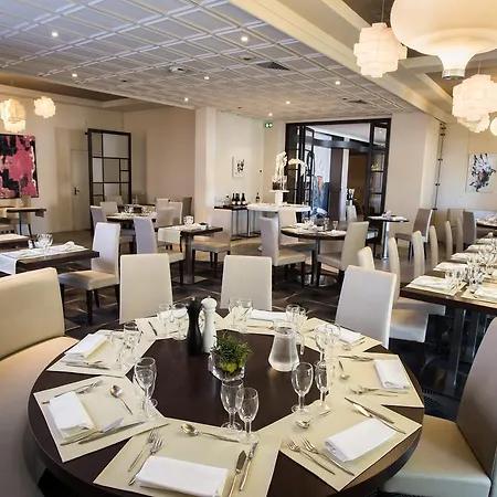 Logis Grand D'orleans Hotel