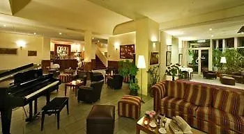 Hotel Logis Grand D'orléans