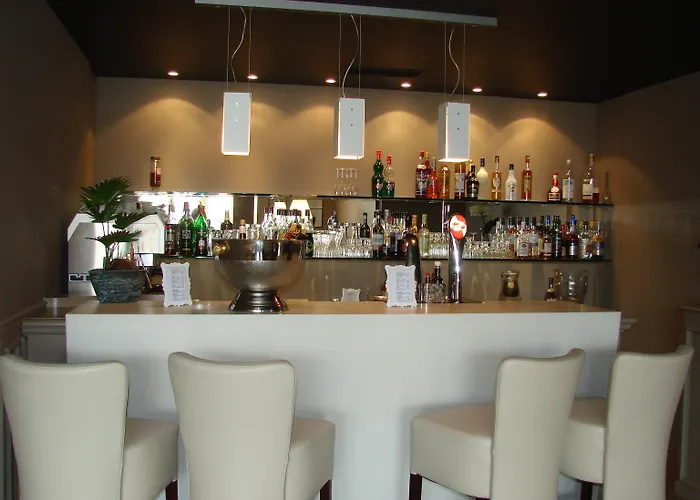 Hotel Logis Grand D'orleans 3*