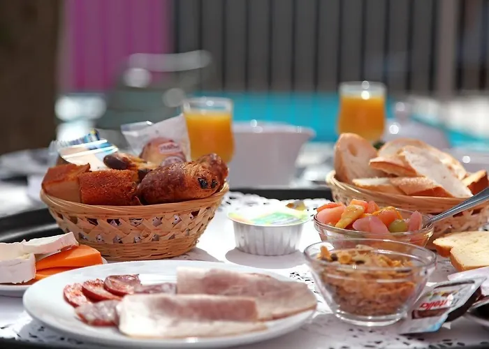 Logis Grand D'orleans 3*