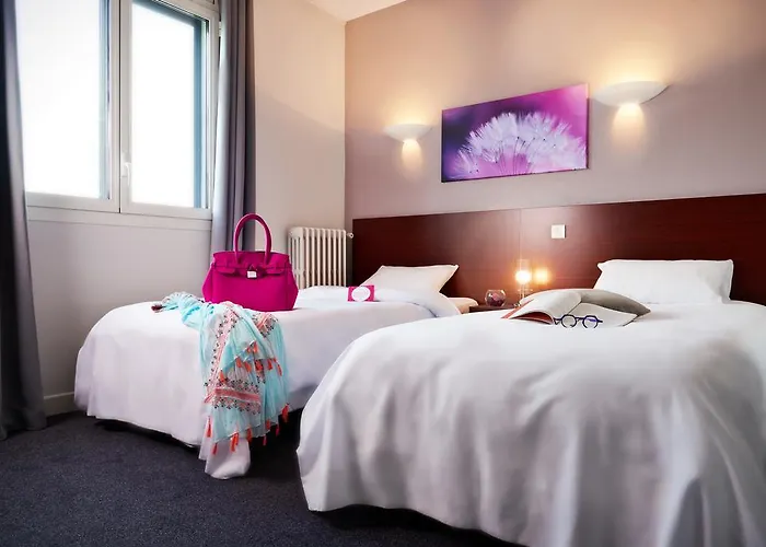 Logis Grand D'orleans ホテル