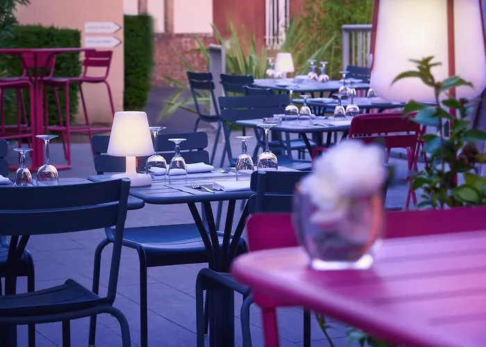 Hotel Logis Grand D'orleans