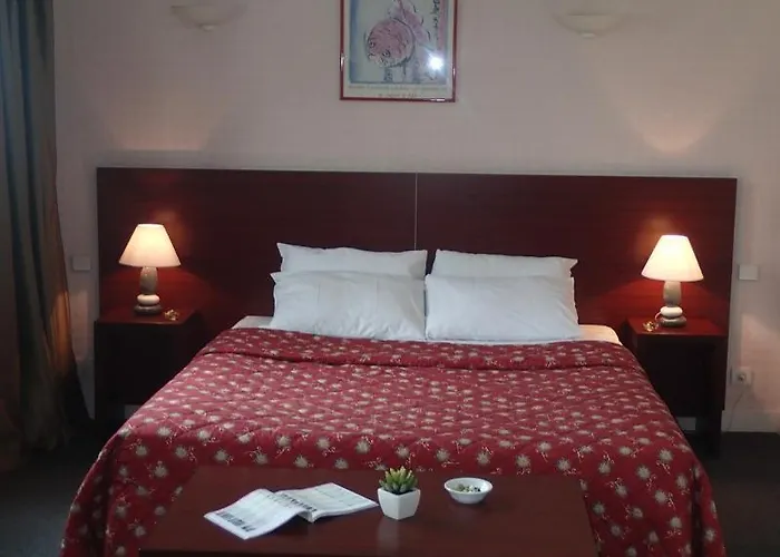 Logis Grand D'orleans 3*