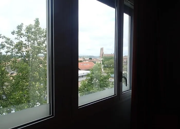 ホテル Logis Grand D'orleans 3*